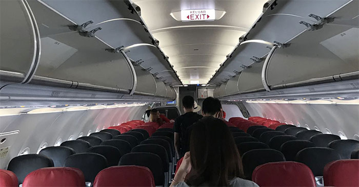 Phun sương trong khoang máy bay khi cất cánh và hạ cánh