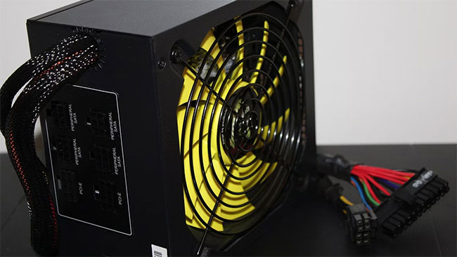 Cung cấp điện cho máy tính