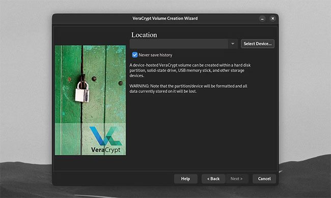 VeraCrypt Volume Creation Wizard nhắc chọn vị trí ổ/phân vùng