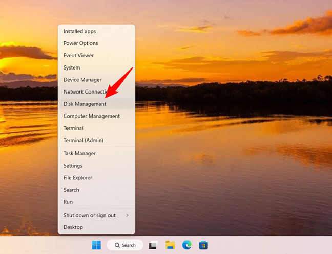 Mở Disk Management từ menu WinX của Windows