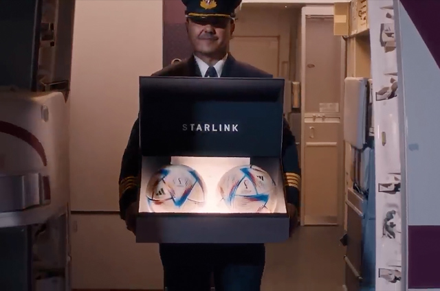 SpaceX đưa 2 trái bóng World Cup 2022 vào vũ trụ