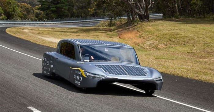 Ôtô năng lượng mặt trời Sunswift 7 