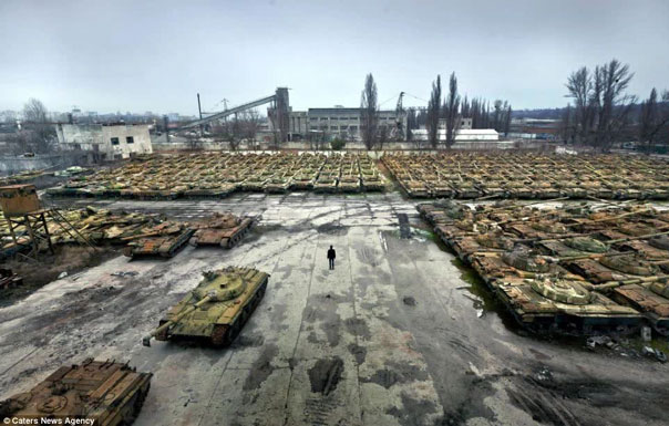 Nghĩa địa xe tăng khổng lồ tại thành phố Kharkiv, Ukraine 2
