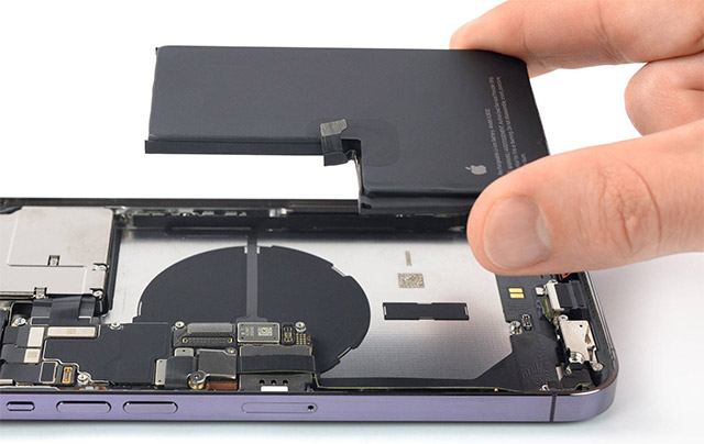 Apple dự kiến tăng phí thay thế pin trên iPhone cũ thêm 20 USD