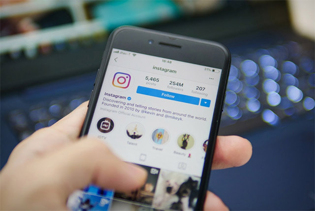 Instagram cũng sẽ sớm triển khai chính sách trả phí xác thực tài khoản “tích xanh”?