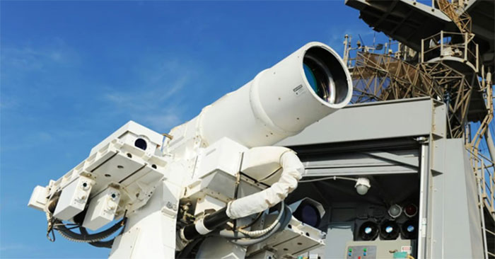 Vũ khí công nghệ cao như pháo laser muốn tiêu diệt mục tiêu cần một lượng lớn năng lượng. Ảnh: AFP.