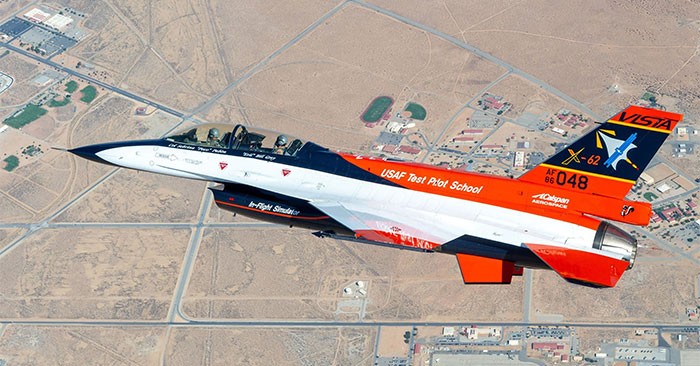 Không quân Mỹ điều khiển máy bay chiến đấu bằng AI. Ảnh: Kyle Brasier, USAF TPS.