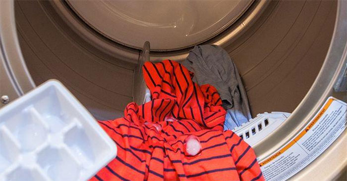 Putting ice in the dryer clothes