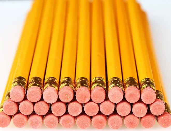 Tẩy được phát minh sau bút chì 200 năm