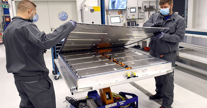 Tái chế pin xe điện