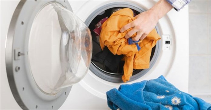Khối lượng trên máy giặt là quần áo khô hay ướt?