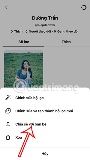 Chia sẻ sticker với bạn bè trên B612