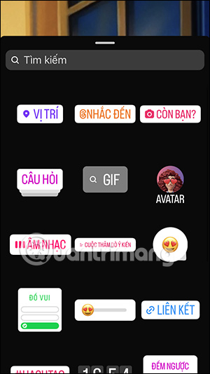 Chèn sticker vào video Instagram