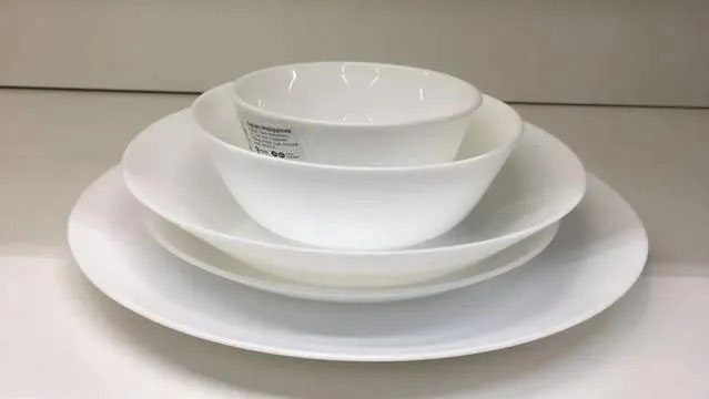 Plates without bases