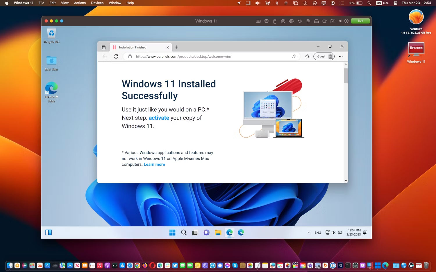 Windows 11 chạy trong Parallels Desktop 18 cùng với macOS