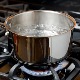 Cùng đun sôi 1 lít nước, bếp từ, bếp điện hay bếp ga nhanh hơn, tiết kiệm hơn