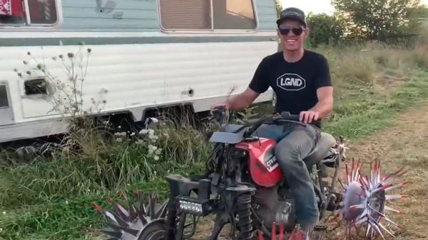 Độ 4 bánh siêu độc cho xe mô tô