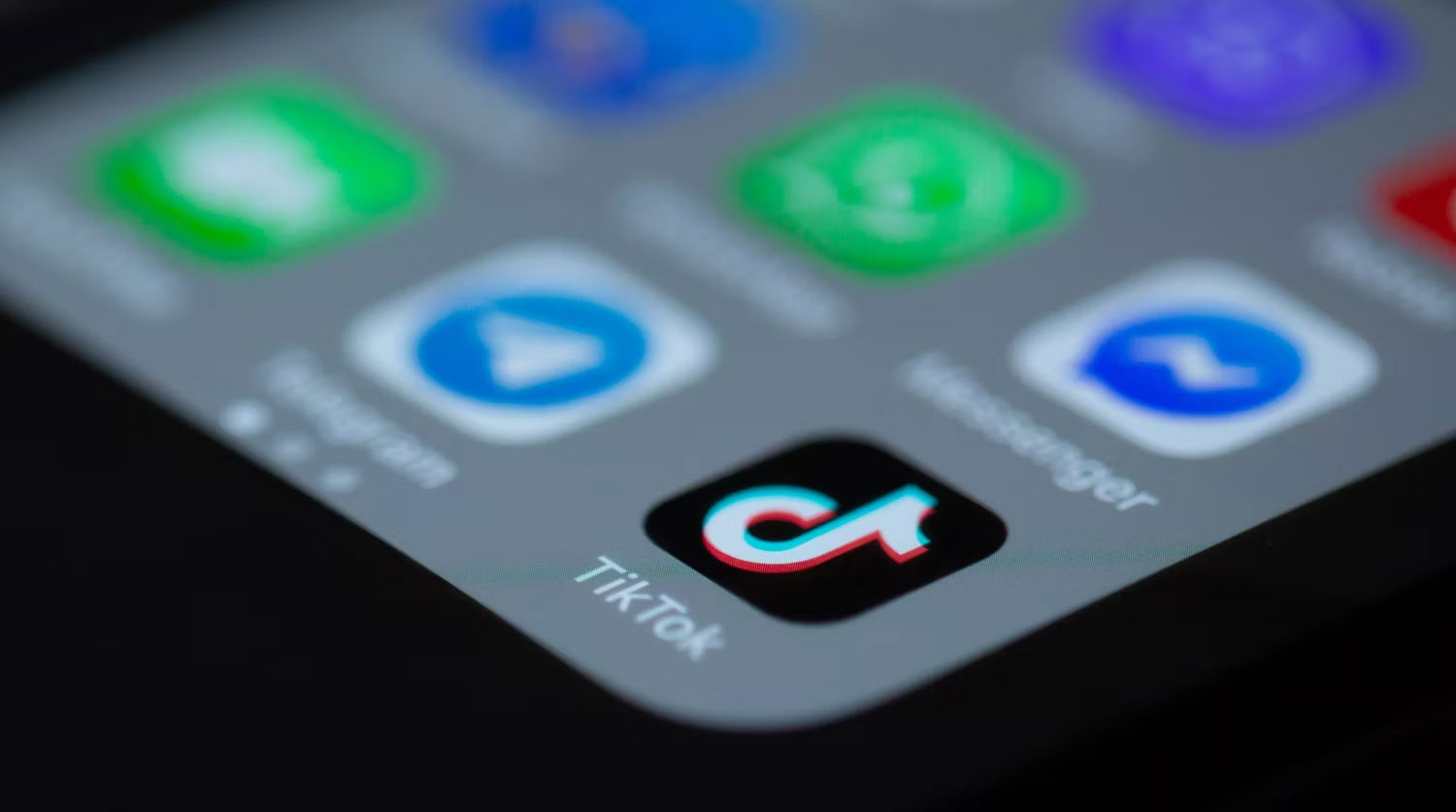 Ứng dụng TikTok trên màn hình menu điện thoại