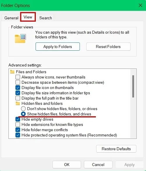 Chọn Show hidden files, folders, and drives trong cửa sổ Folder Options