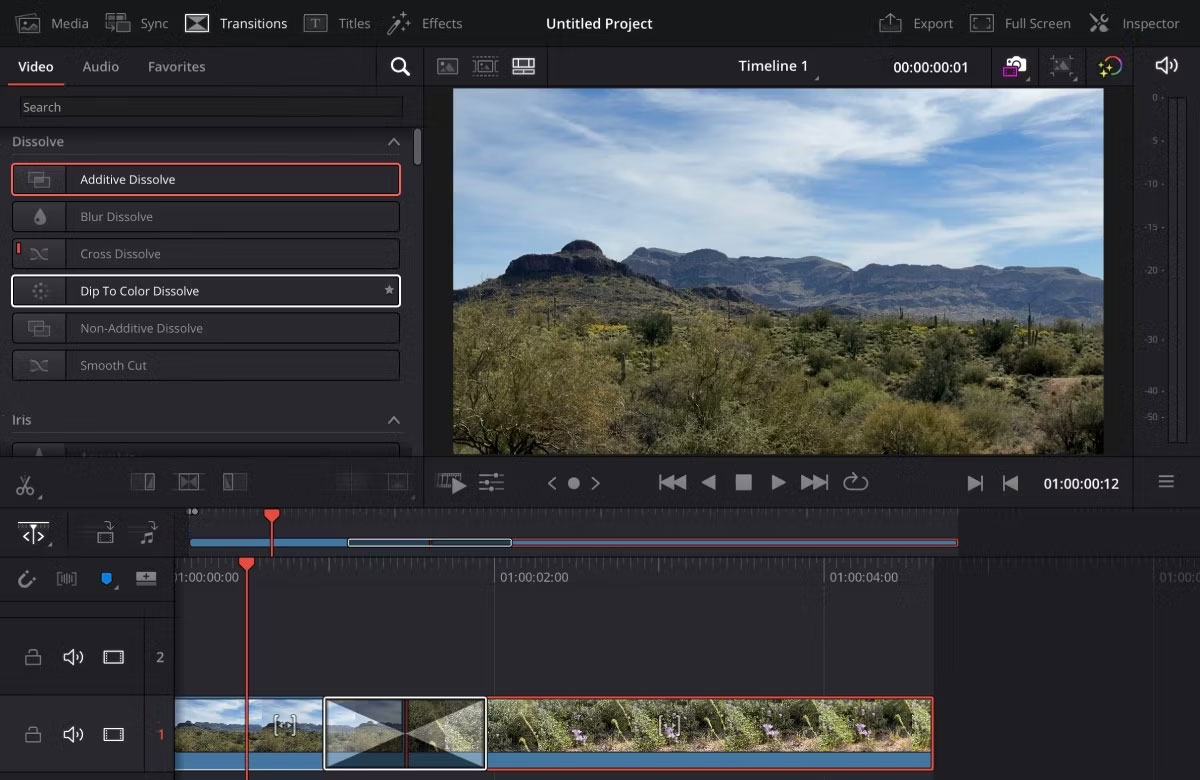 Ứng dụng DaVinci Resolve với hiệu ứng chuyển cảnh đang mở