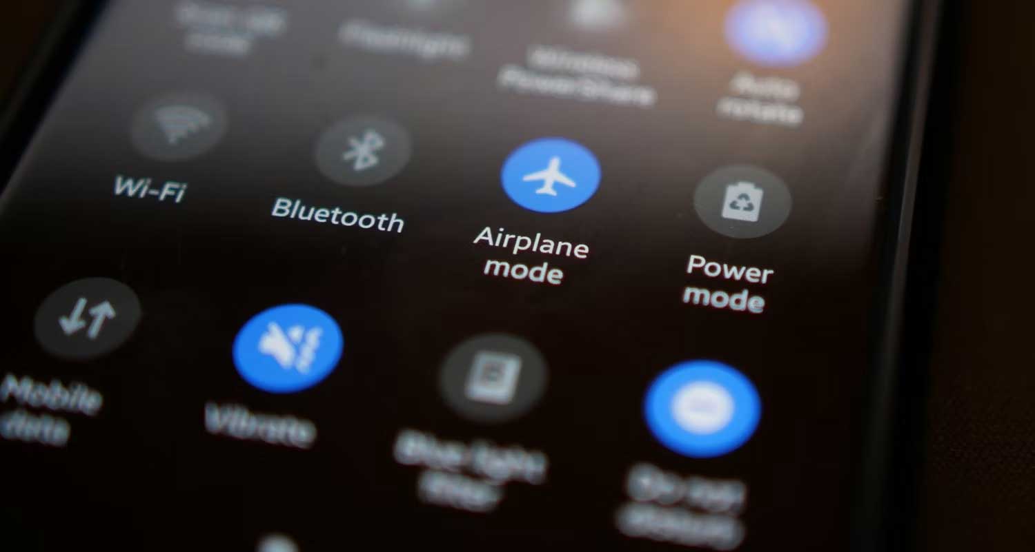 Bật chế độ Airplane trên điện thoại