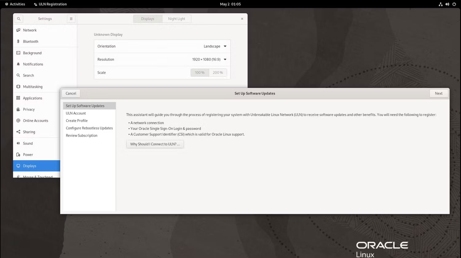 Desktop Oracle Linux với các ứng dụng đang mở