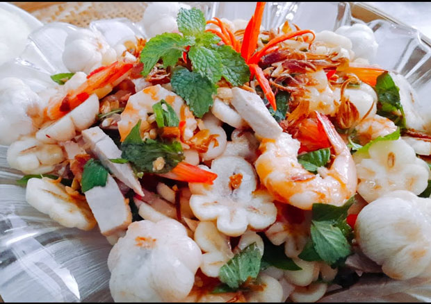 Gỏi măng cụt tôm thịt