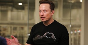 Elon Musk điều hành 5 công ty cùng lúc như thế nào