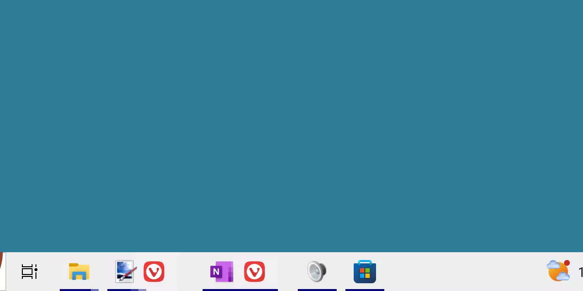 Các biểu tượng trên thanh tác vụ chụm lại trong Windows 11