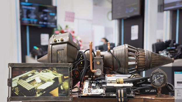 Bản độ PC "CU Century Engine" của nhà thiết kế Mark’s Fabrication