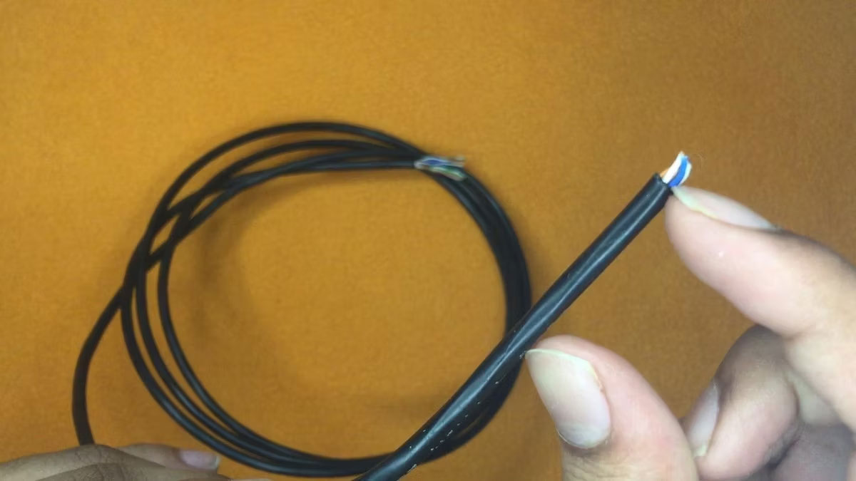 Đầu cáp Ethernet có vỏ bọc