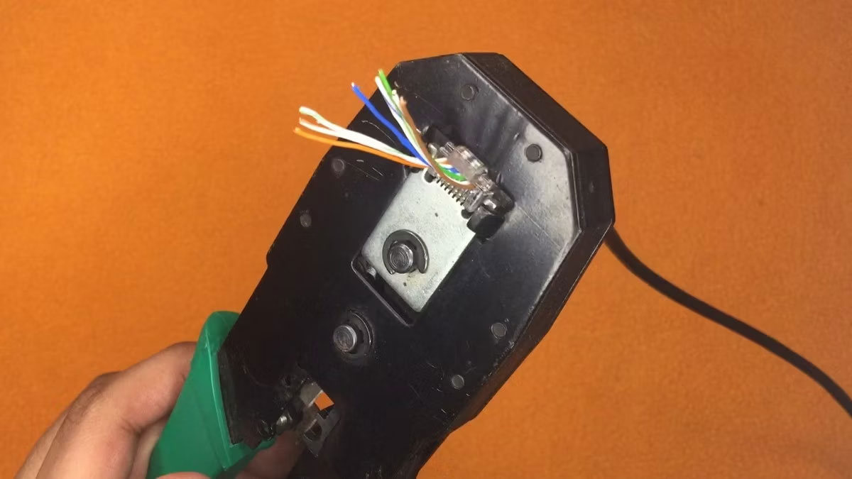 Bấm cáp Ethernet