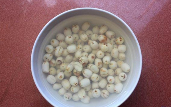 Sơ chế hạt sen, khoai mỡ