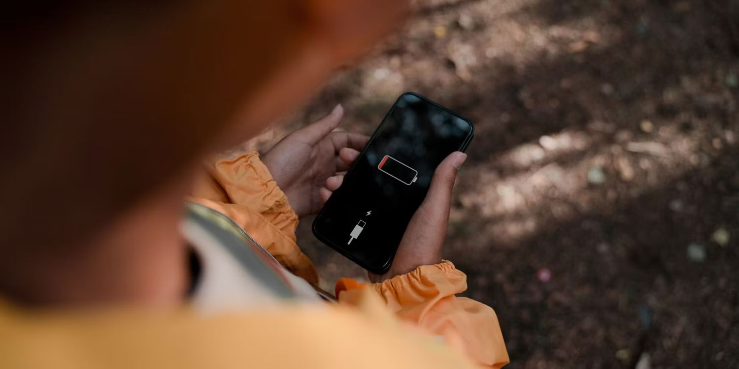 iPhone có biểu tượng pin yếu trên màn hình