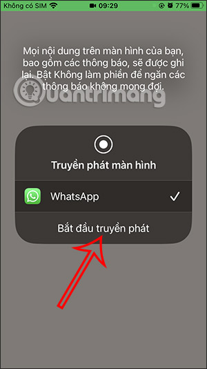 Nhấn vào truyền phát trên WhatsApp