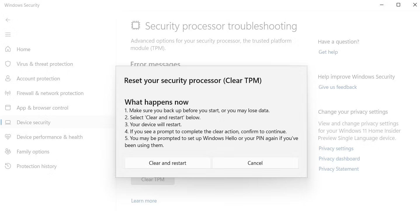 Tùy chọn Clear and restart trong Windows Security