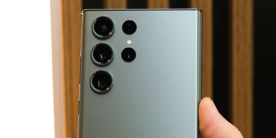 Samsung Galaxy S23 Ultra màu xanh lá cây