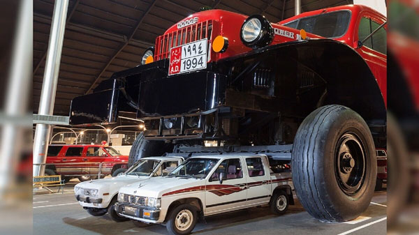 Dù có kích thước khổng lồ nhưng chiếc bán tải này có biển số riêng và chạy được như những xe bình thường khác