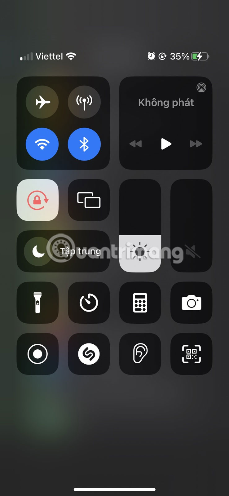 Trung tâm điều khiển iPhone với trình quét mã