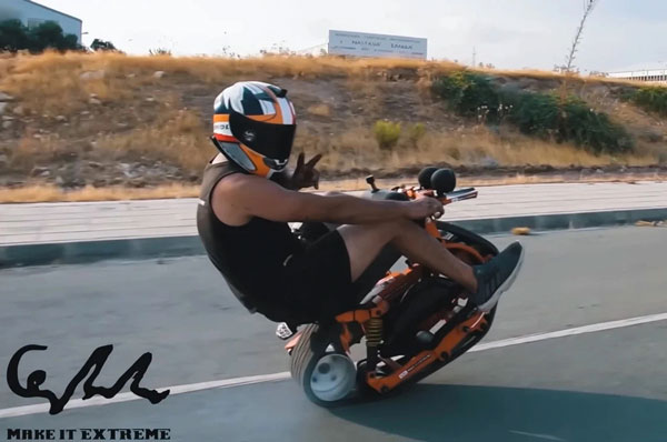  Thông số kỹ thuật động cơ của xe không được tiết lộ nên không rõ sức mạnh thực sự của chiếc xe là bao nhiêu - Ảnh: Make It Extreme