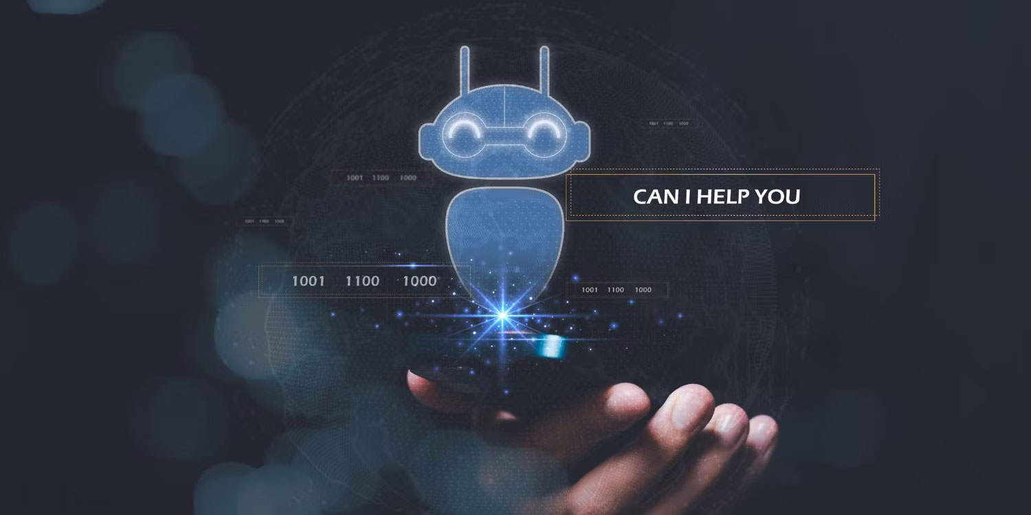 Đồ họa kỹ thuật số của hình ba chiều chatbot phía trên bàn tay mở của con người