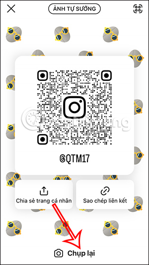 Chụp ảnh tự sướng nền mã QR