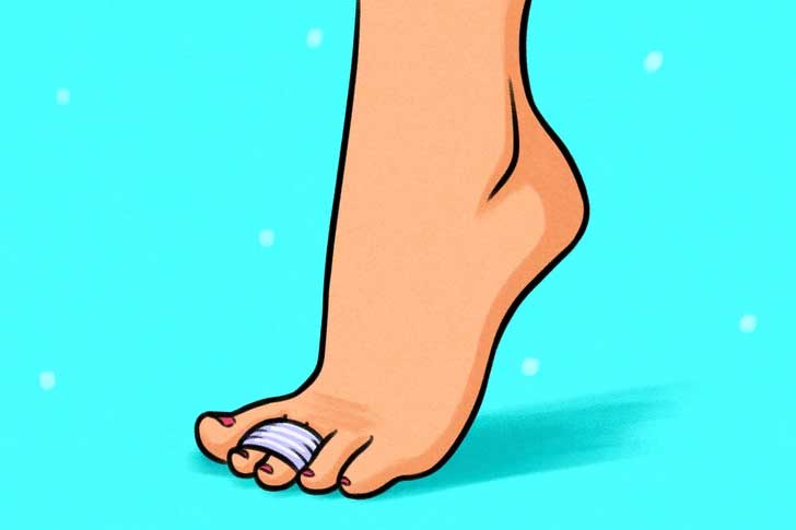 Apply tape to the feet