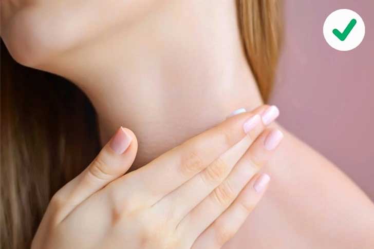 Không bao giờ quên chăm sóc da cổ