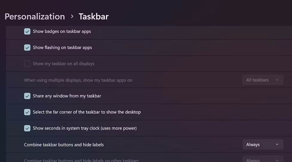 Tùy chọn Combine taskbar buttons and hide labels