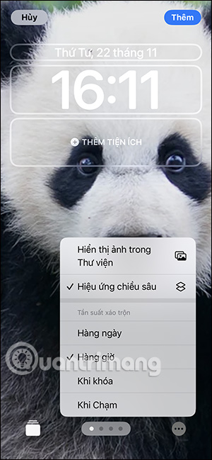 Tùy chọn tần suất đổi màn hình khóa iPhone