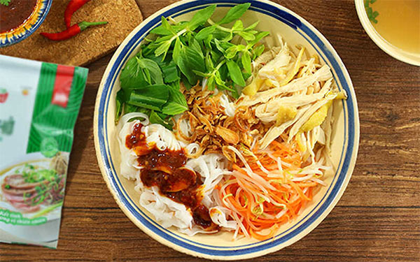 Phở gà trộn