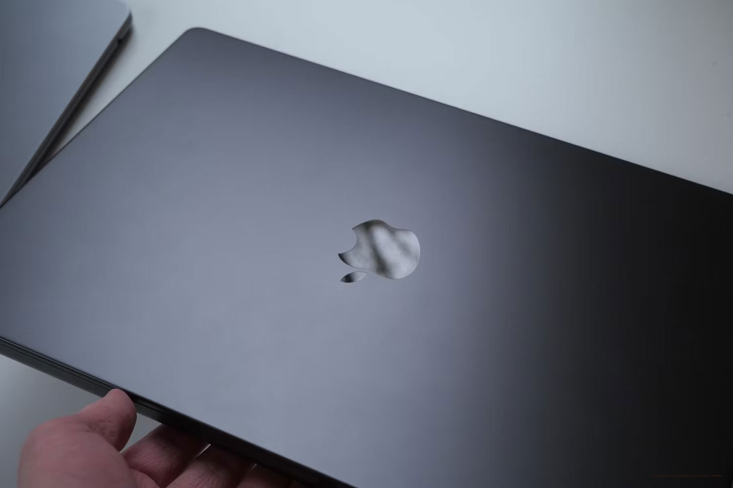 MacBook Pro màu Space Black