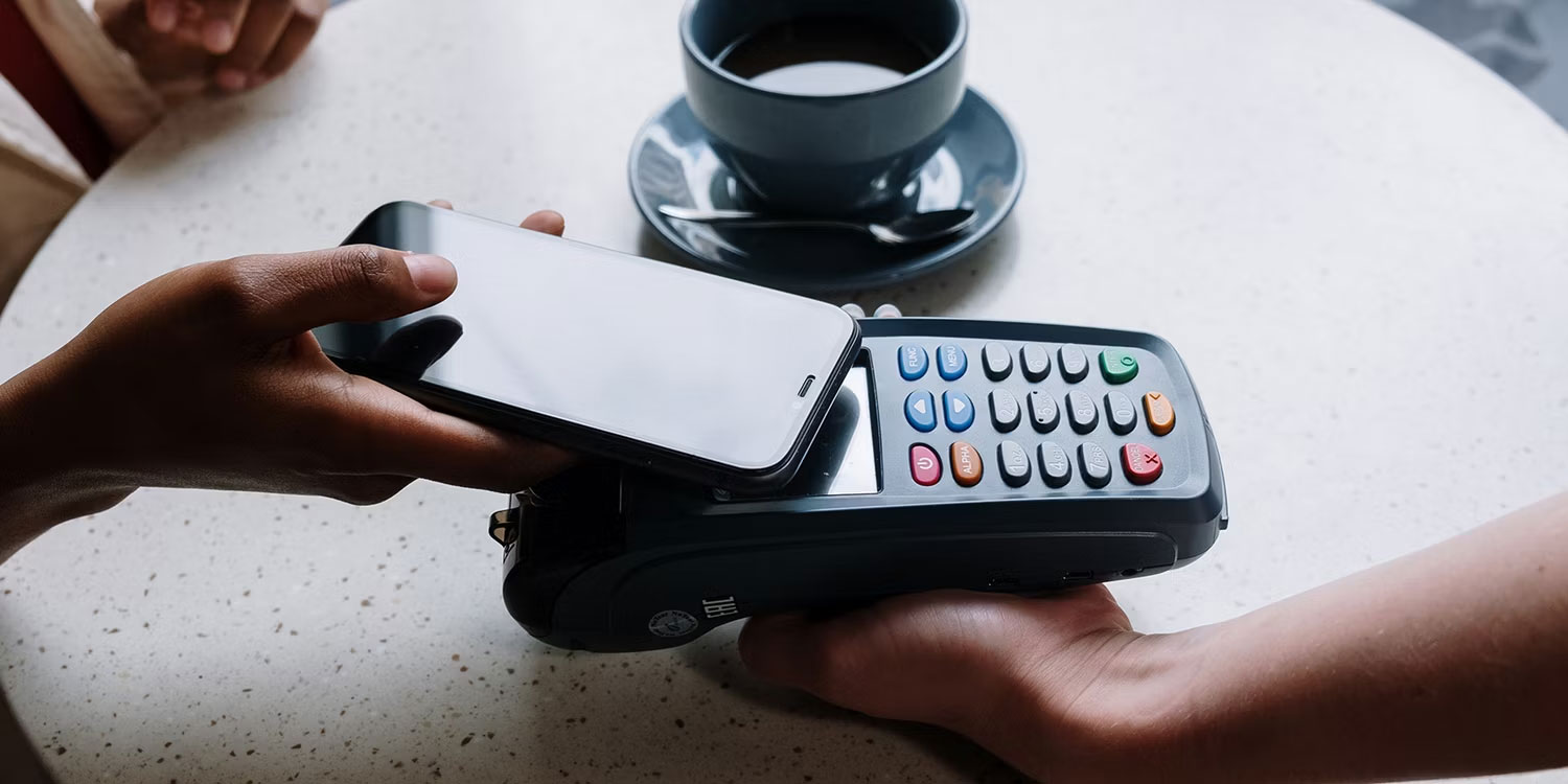 Thanh toán không tiếp xúc bằng Apple Pay