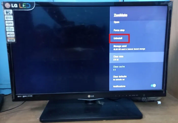 Nhấp vào nút Uninstall cho ứng dụng có tên 'ZenMate' trên Android TV.